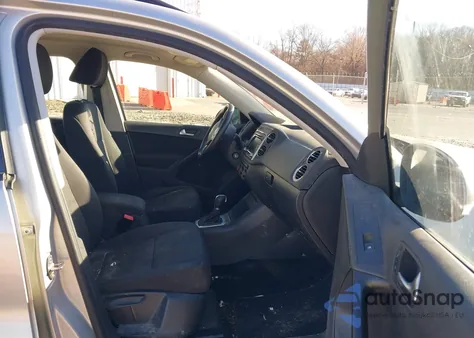 2015 Volkswagen Tiguan S из США, поврежденный, VIN WVGAV7AX6FW505987